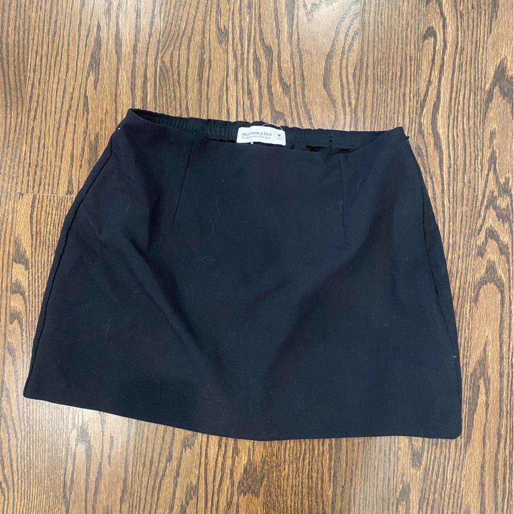 Abercrombie & Fitch Women’s Black Skort